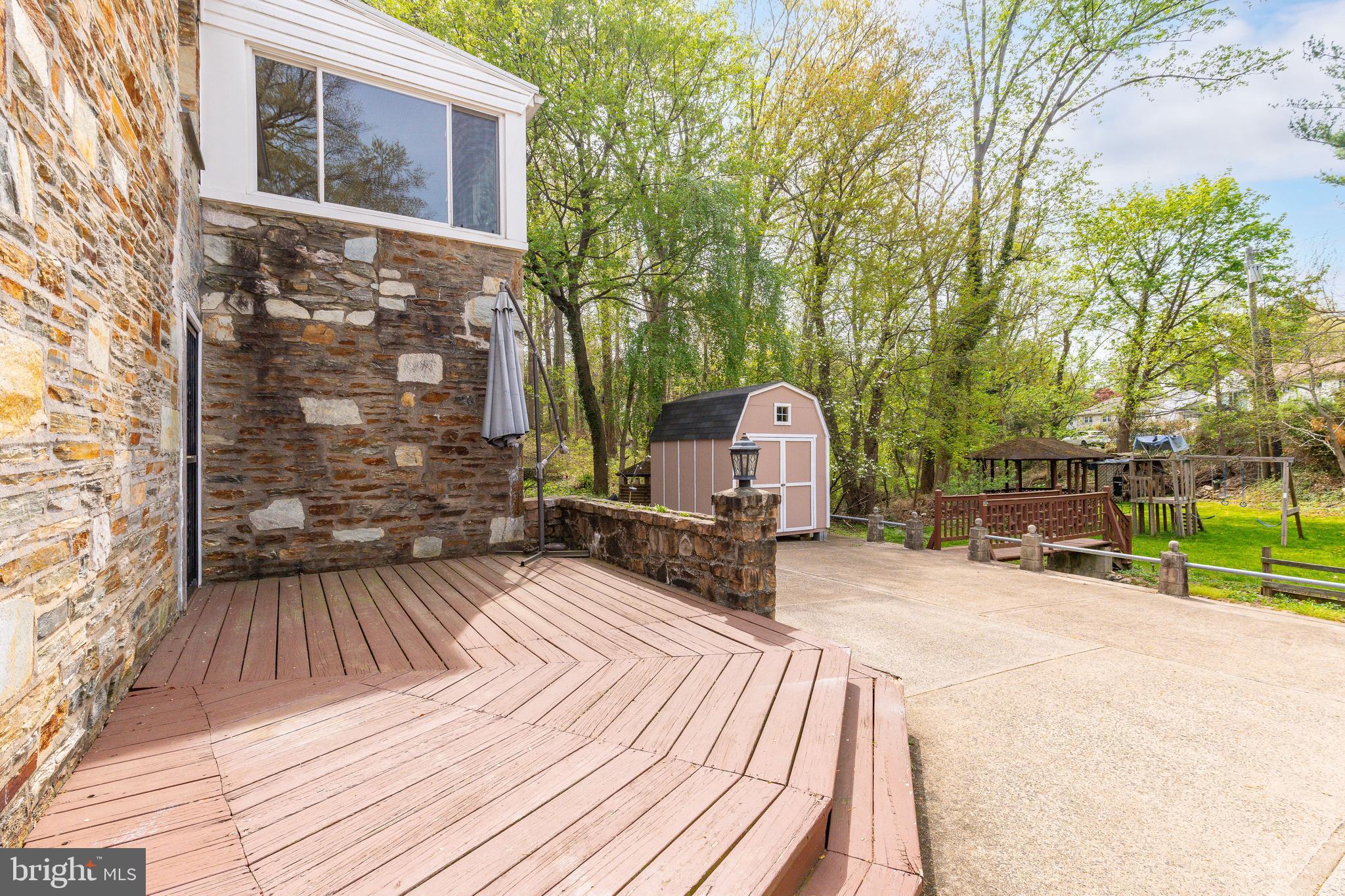1058 HUNTINGDON PIKE
