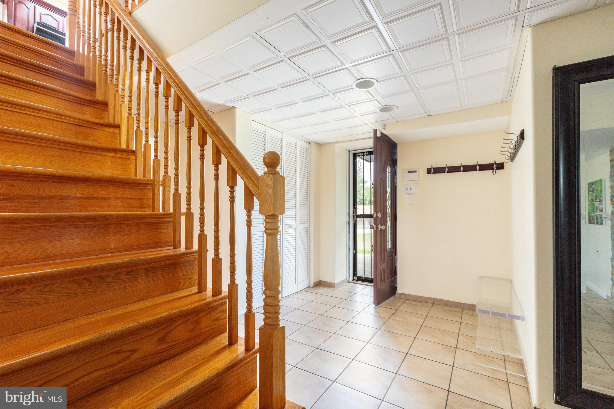 1058 HUNTINGDON PIKE