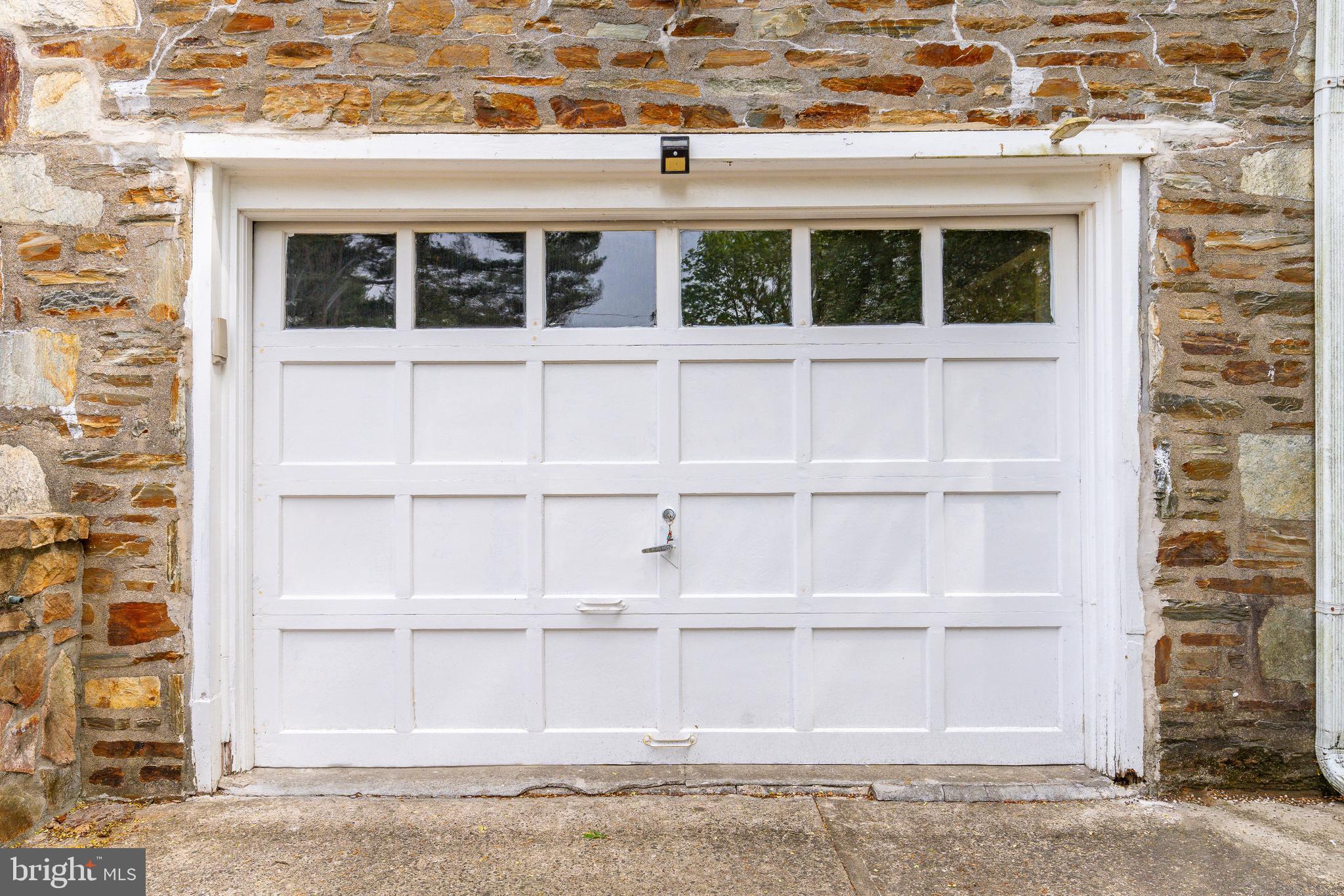 1058 HUNTINGDON PIKE