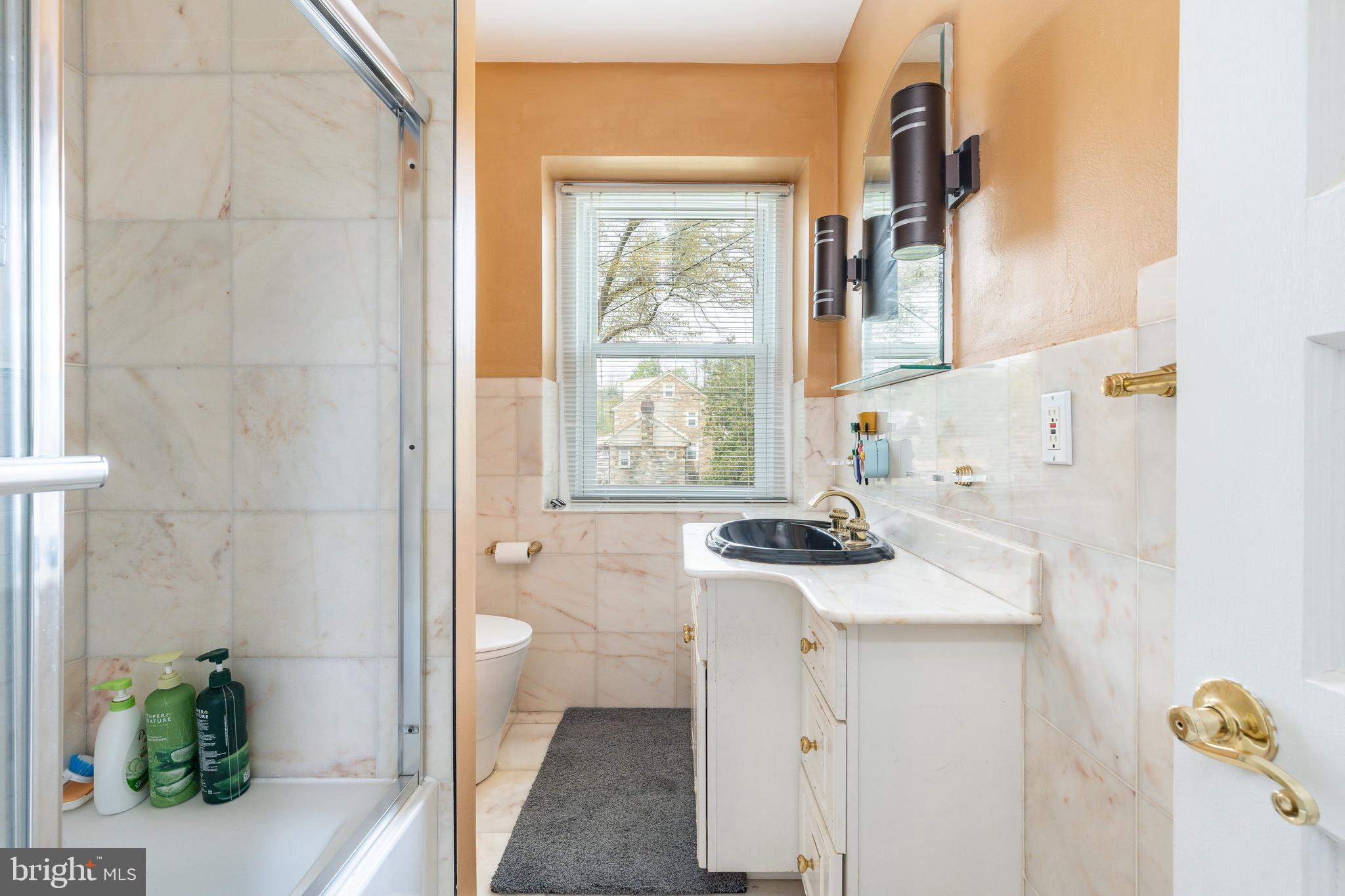1058 HUNTINGDON PIKE