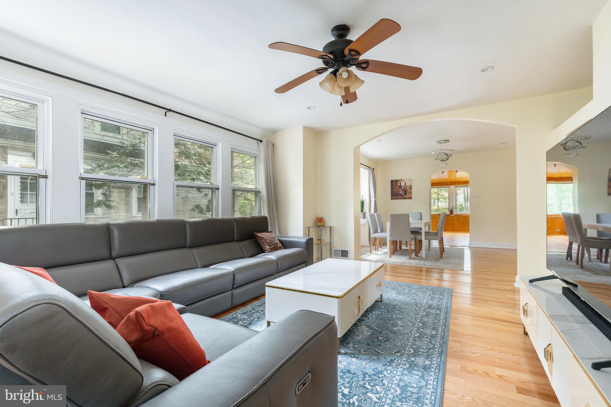 1058 HUNTINGDON PIKE