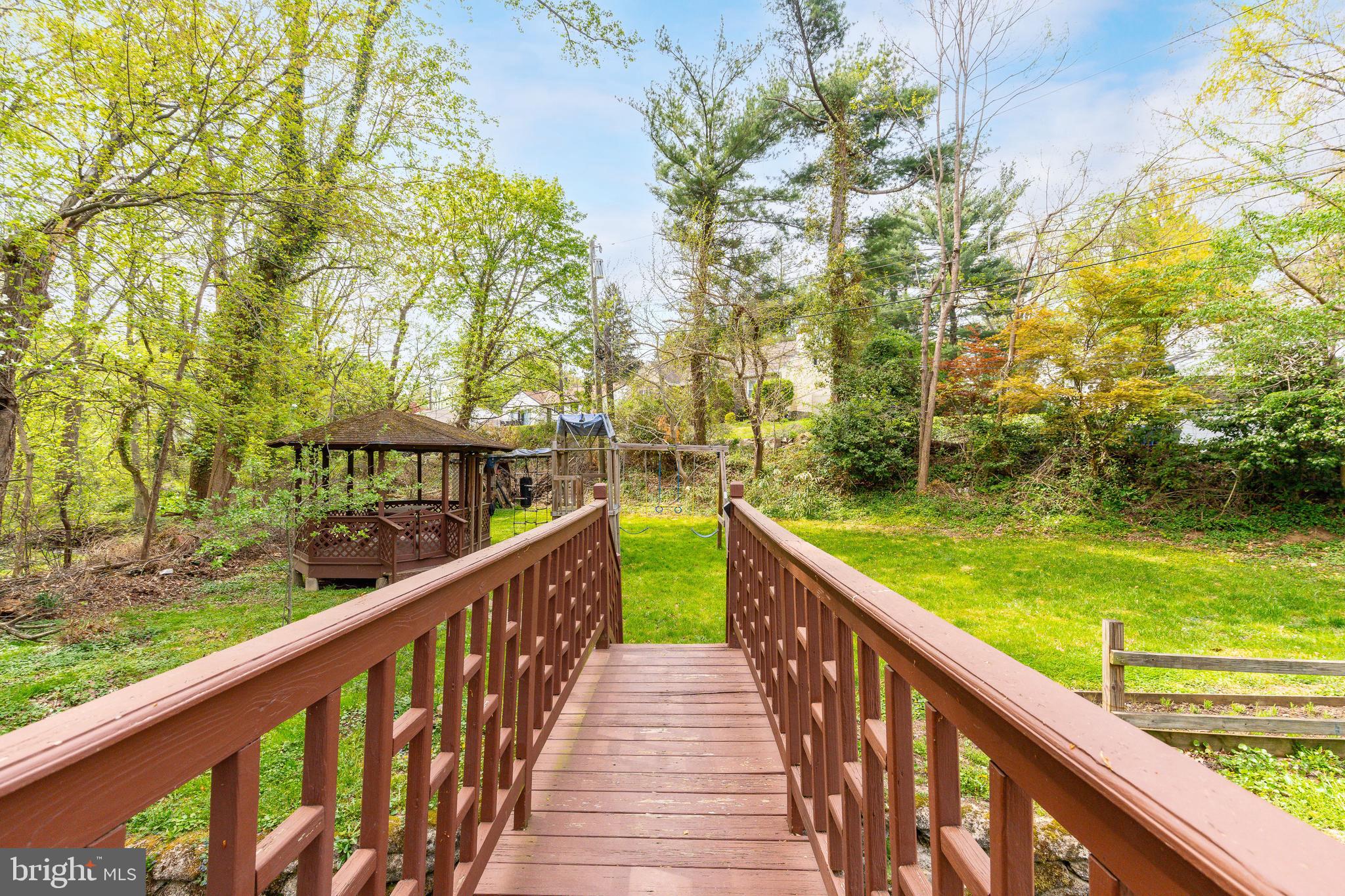 1058 HUNTINGDON PIKE