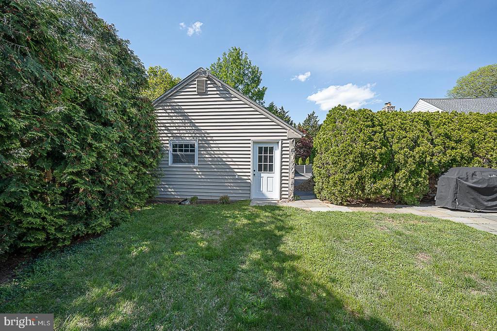 714 GREYTHORNE ROAD