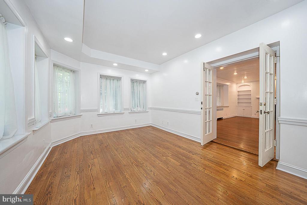 714 GREYTHORNE ROAD