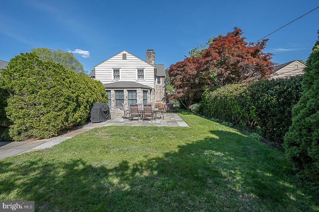 714 GREYTHORNE ROAD
