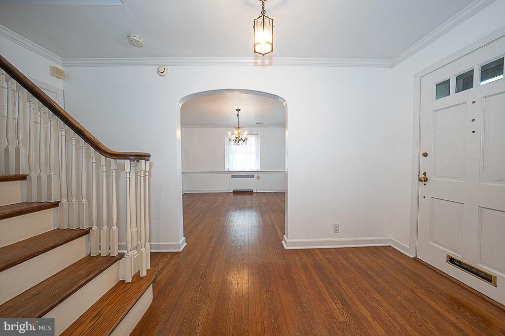 714 GREYTHORNE ROAD