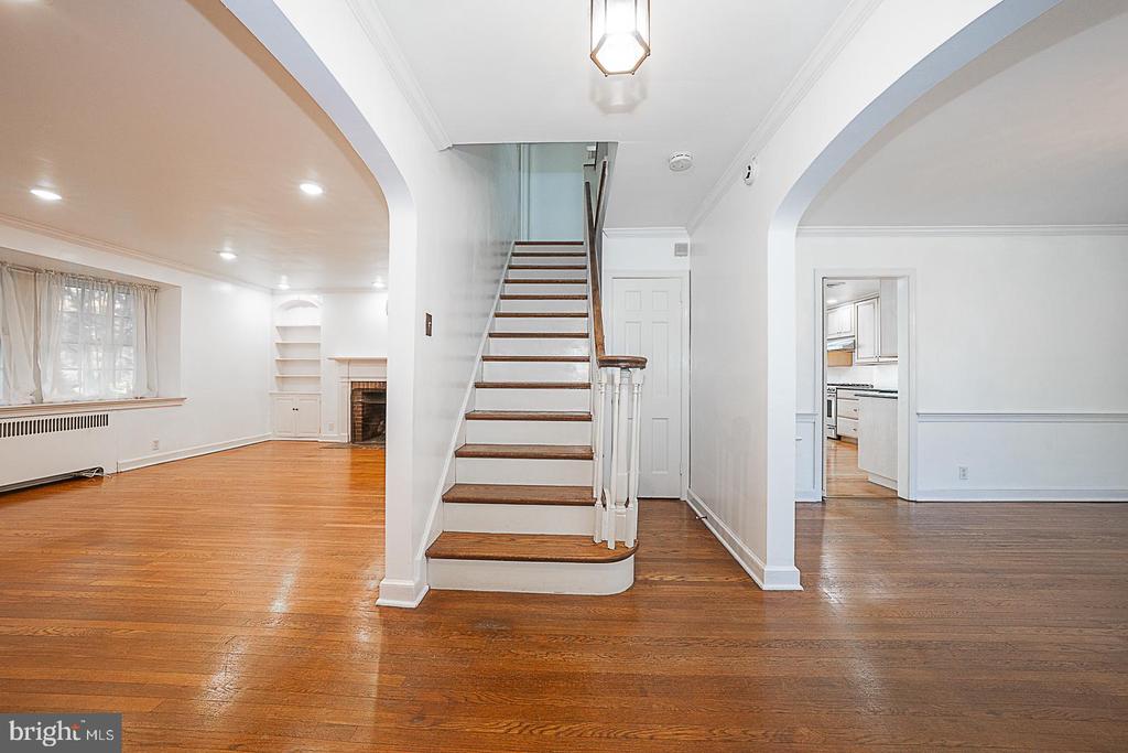 714 GREYTHORNE ROAD