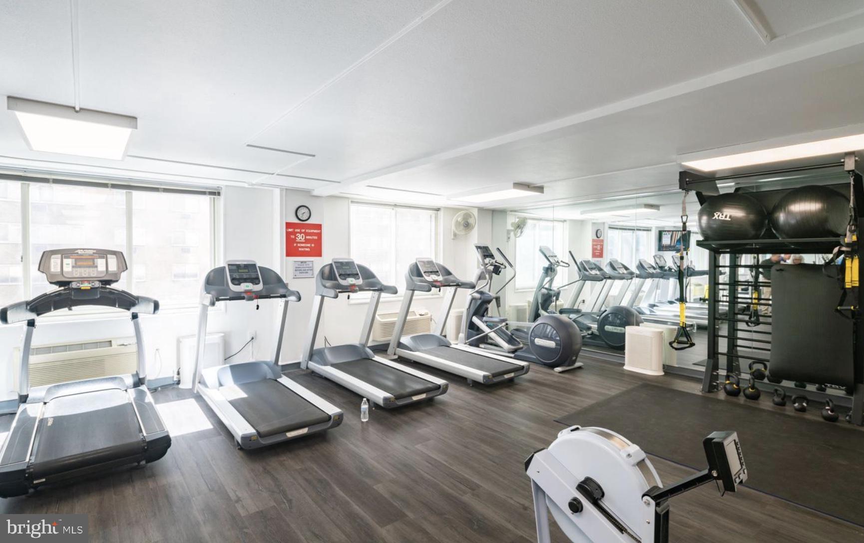 1901 JOHN F KENNEDY BOULEVARD 2912-13