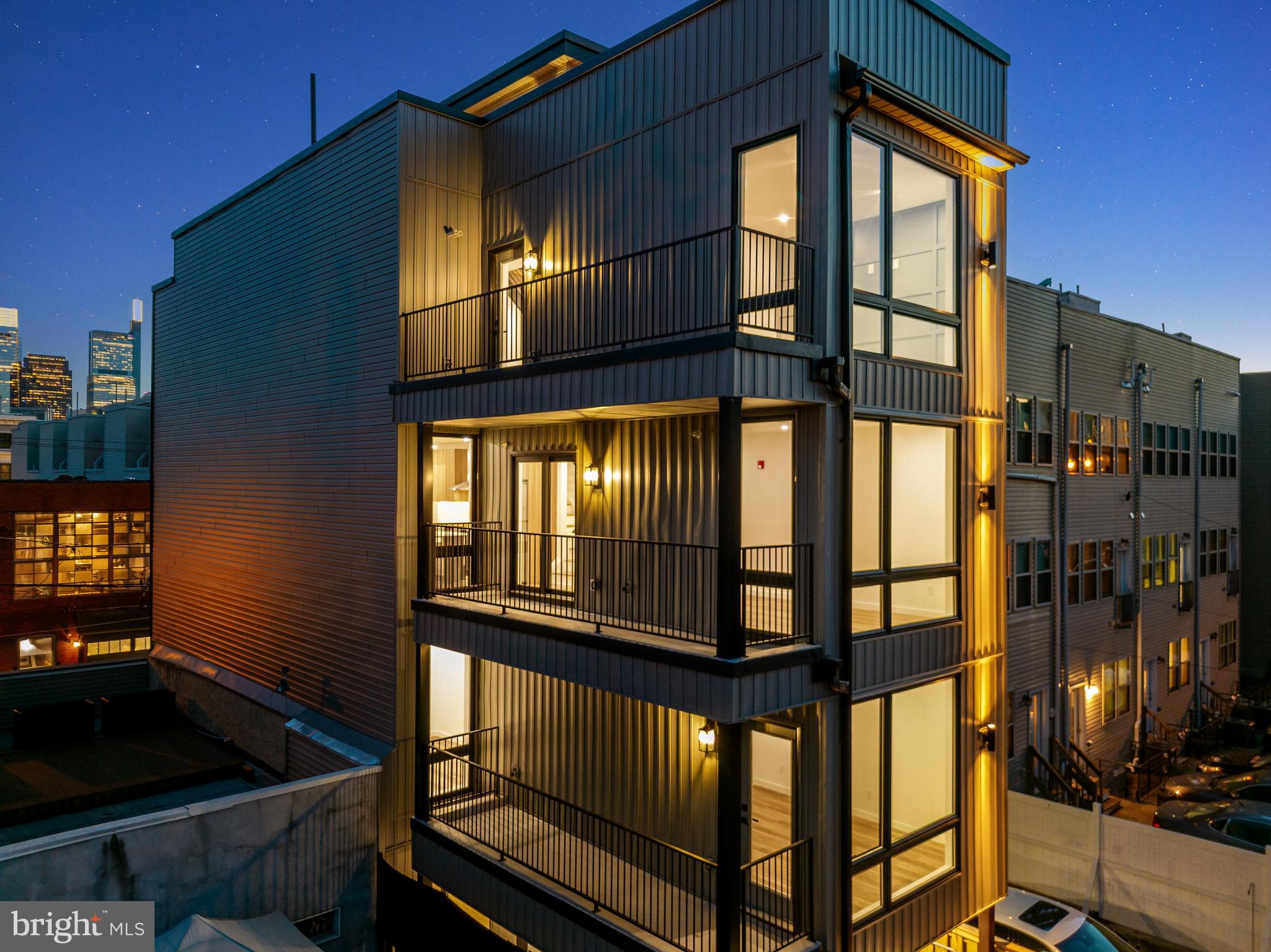 1527 OGDEN STREET 2