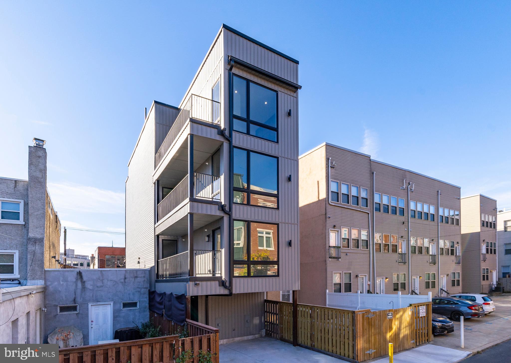 1527 OGDEN STREET 2