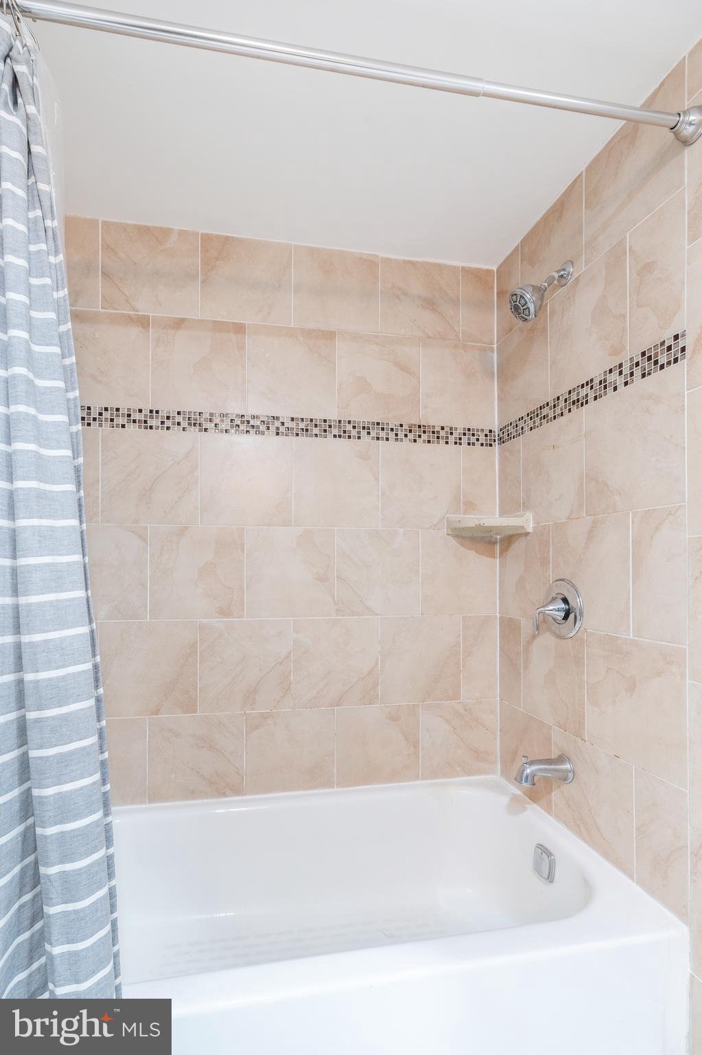 50 N FRONT STREET 402