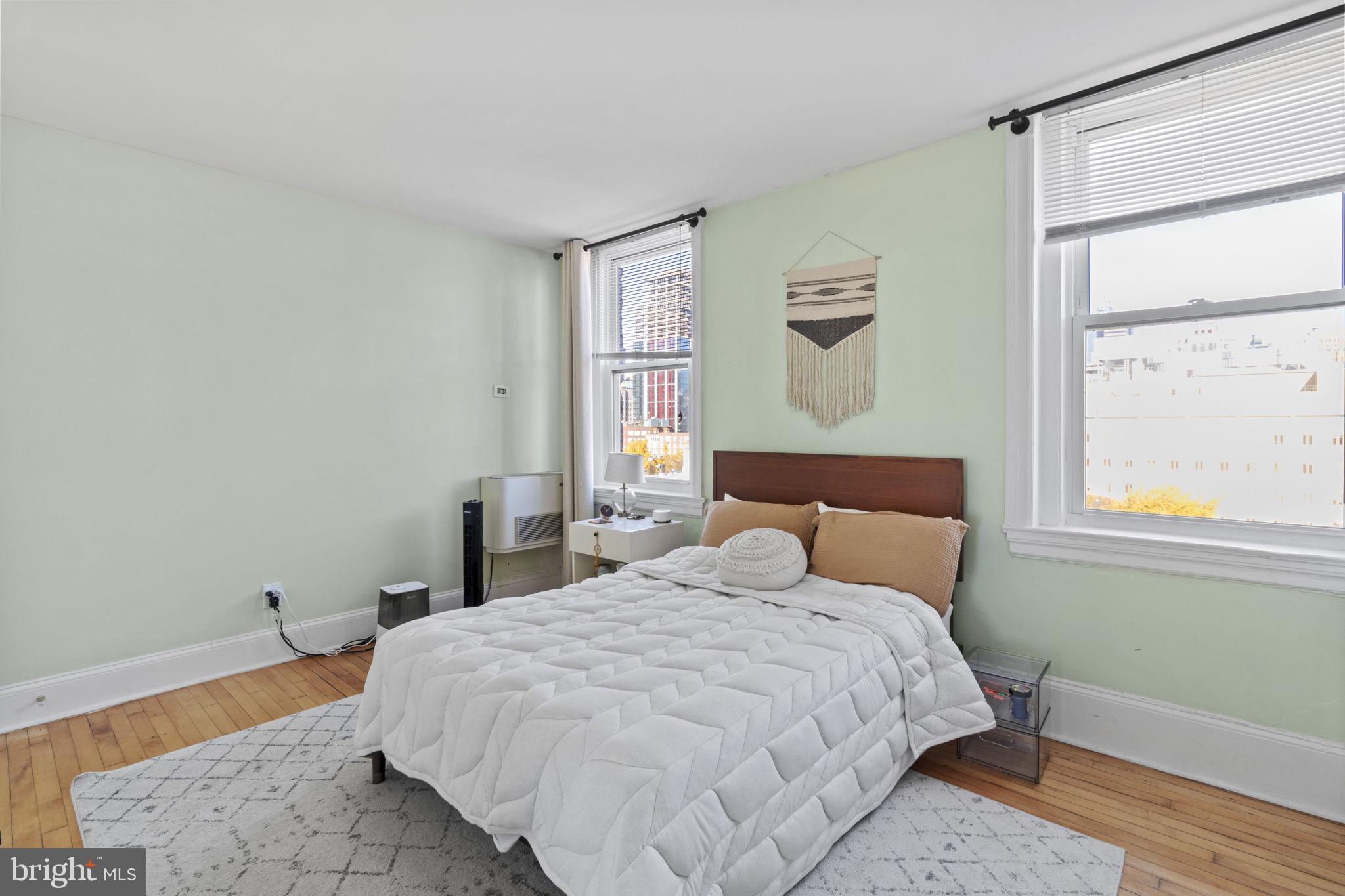 1008 SPRUCE STREET 20 72