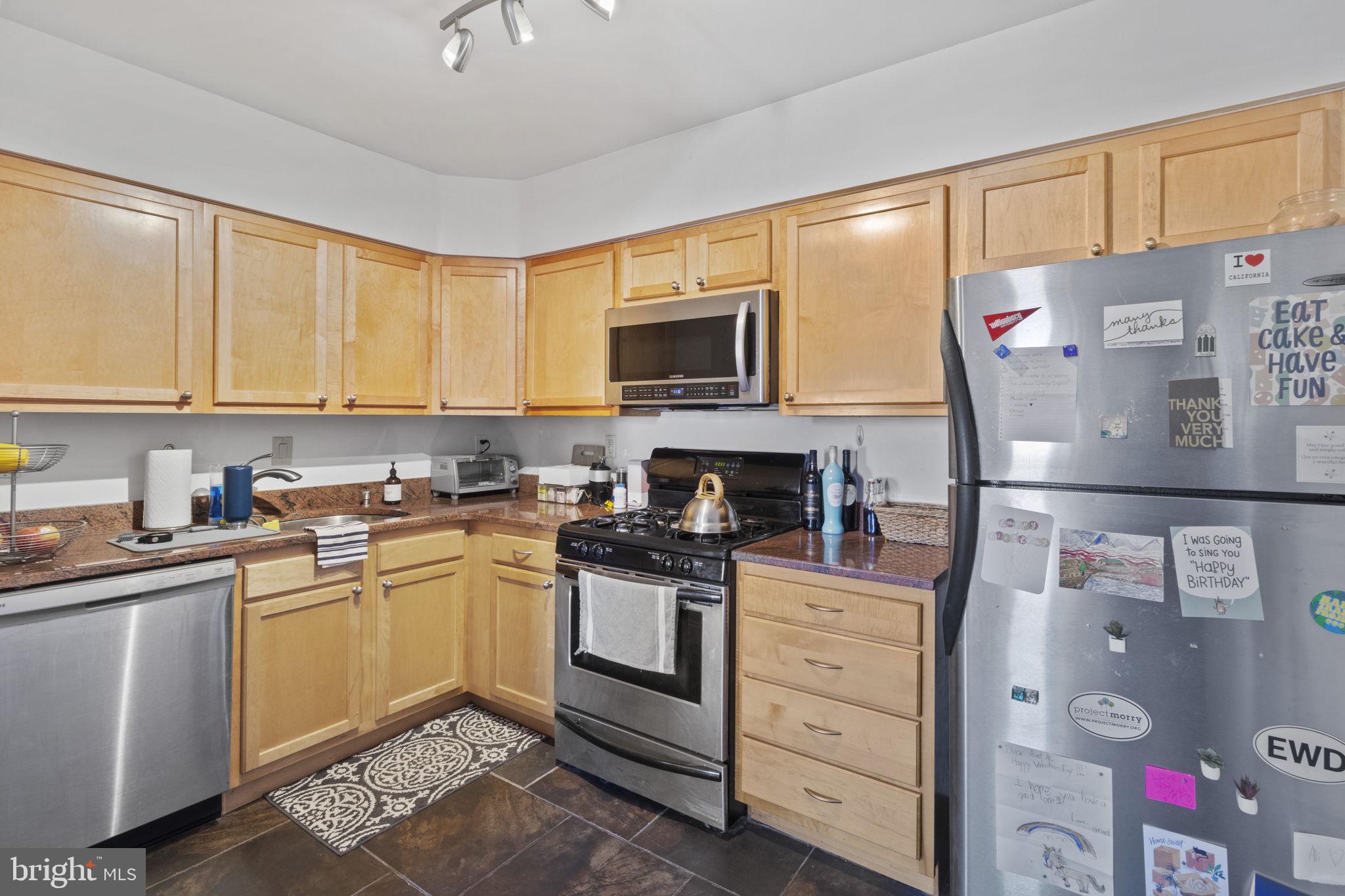 1008 SPRUCE STREET 20 72