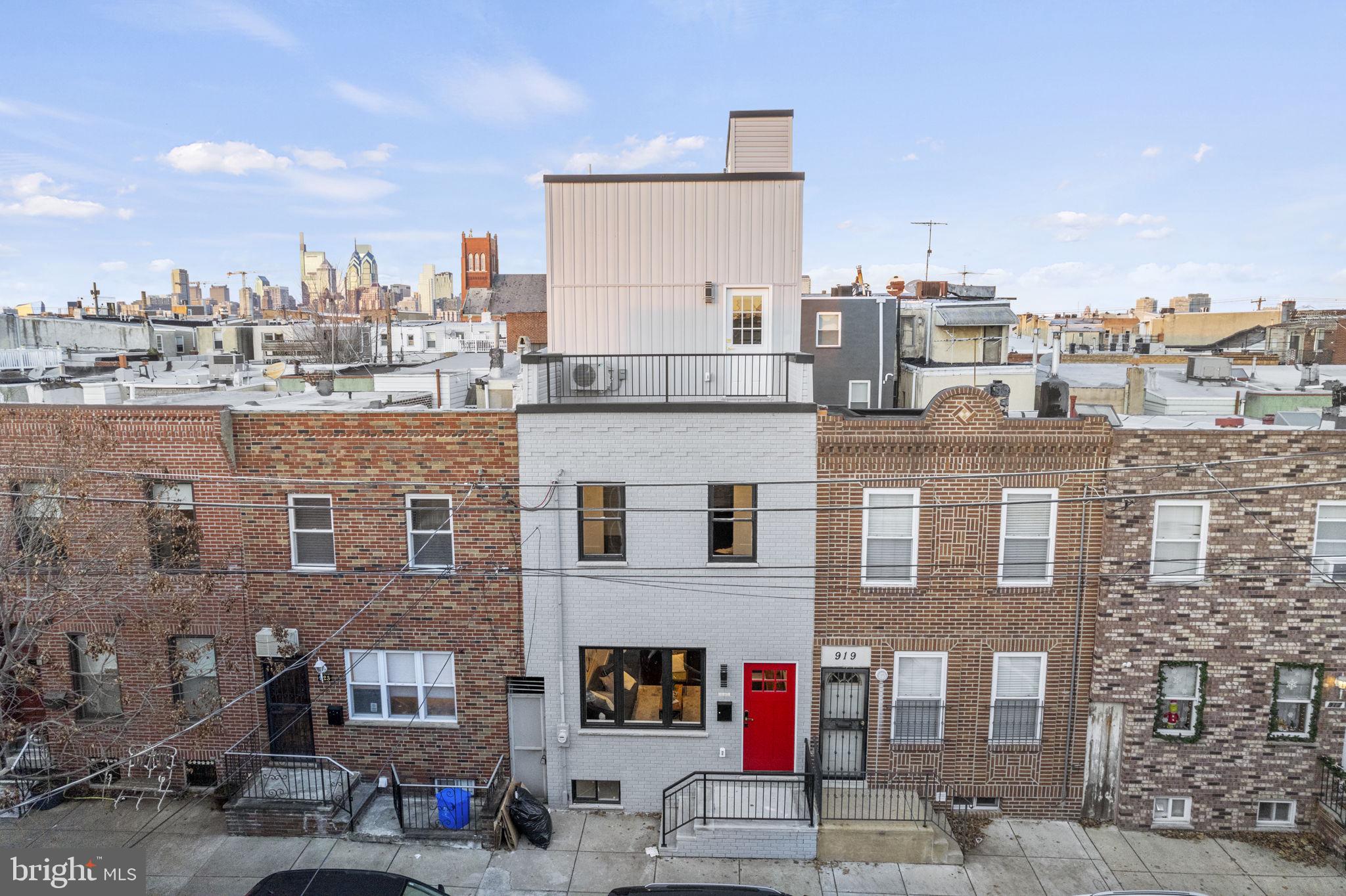 921 MOUNTAIN STREET