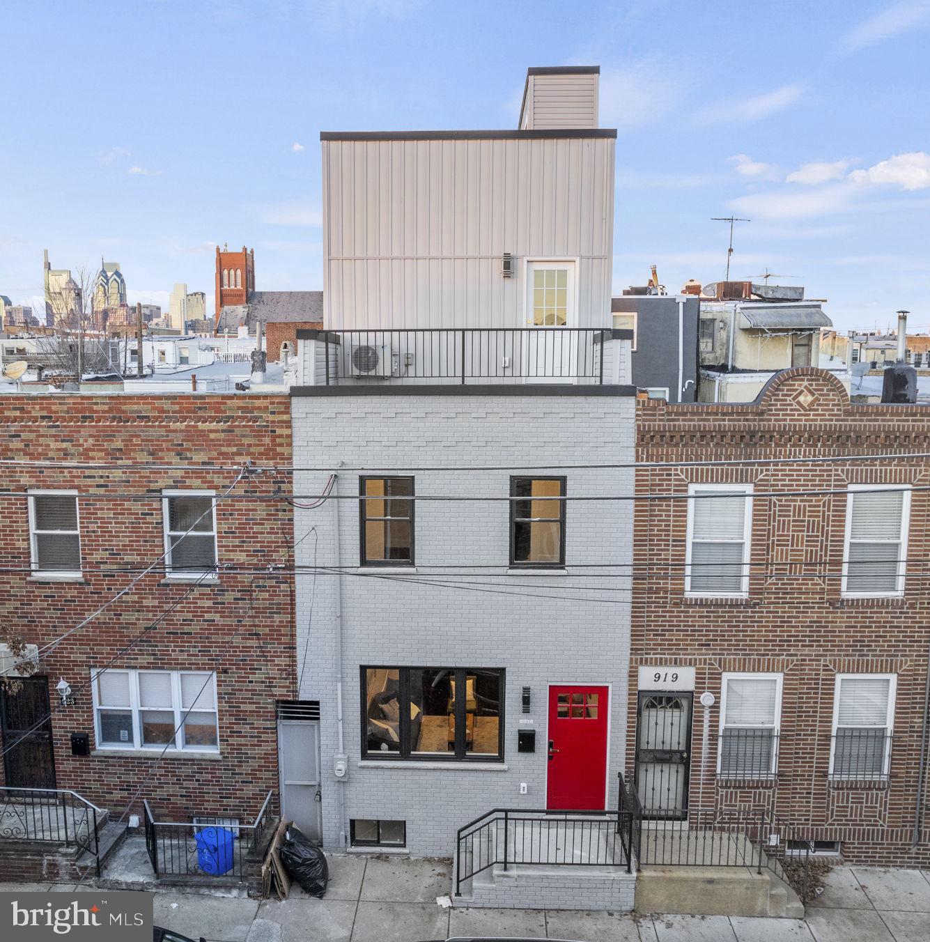 921 MOUNTAIN STREET