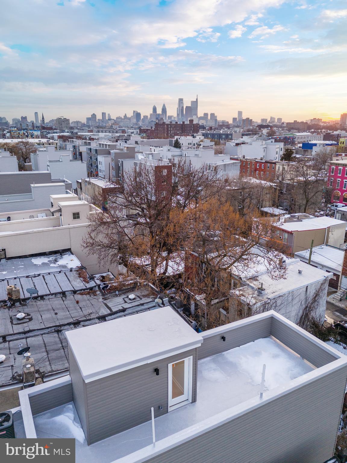 2022 N 3RD STREET
