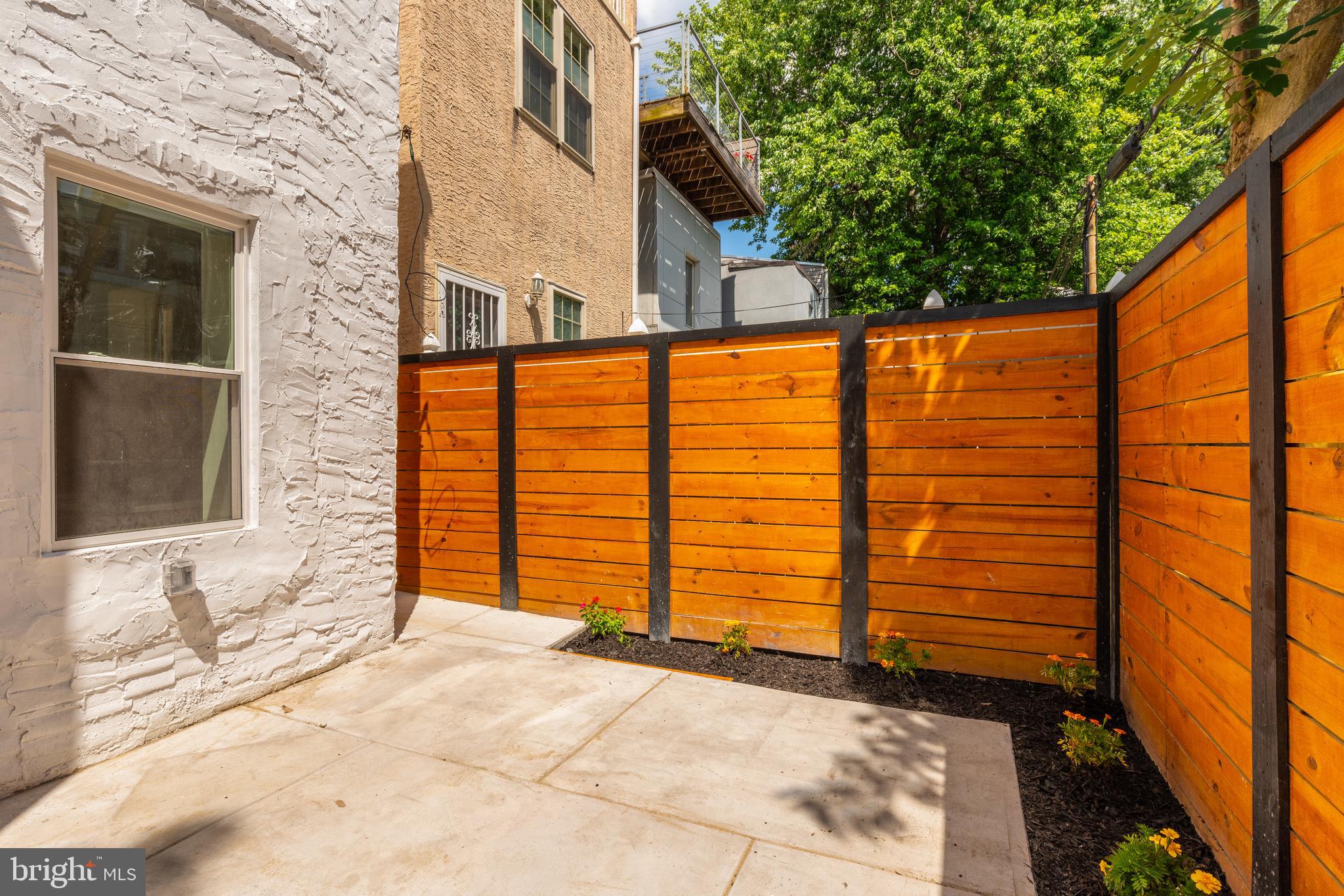 1516 MONTROSE STREET