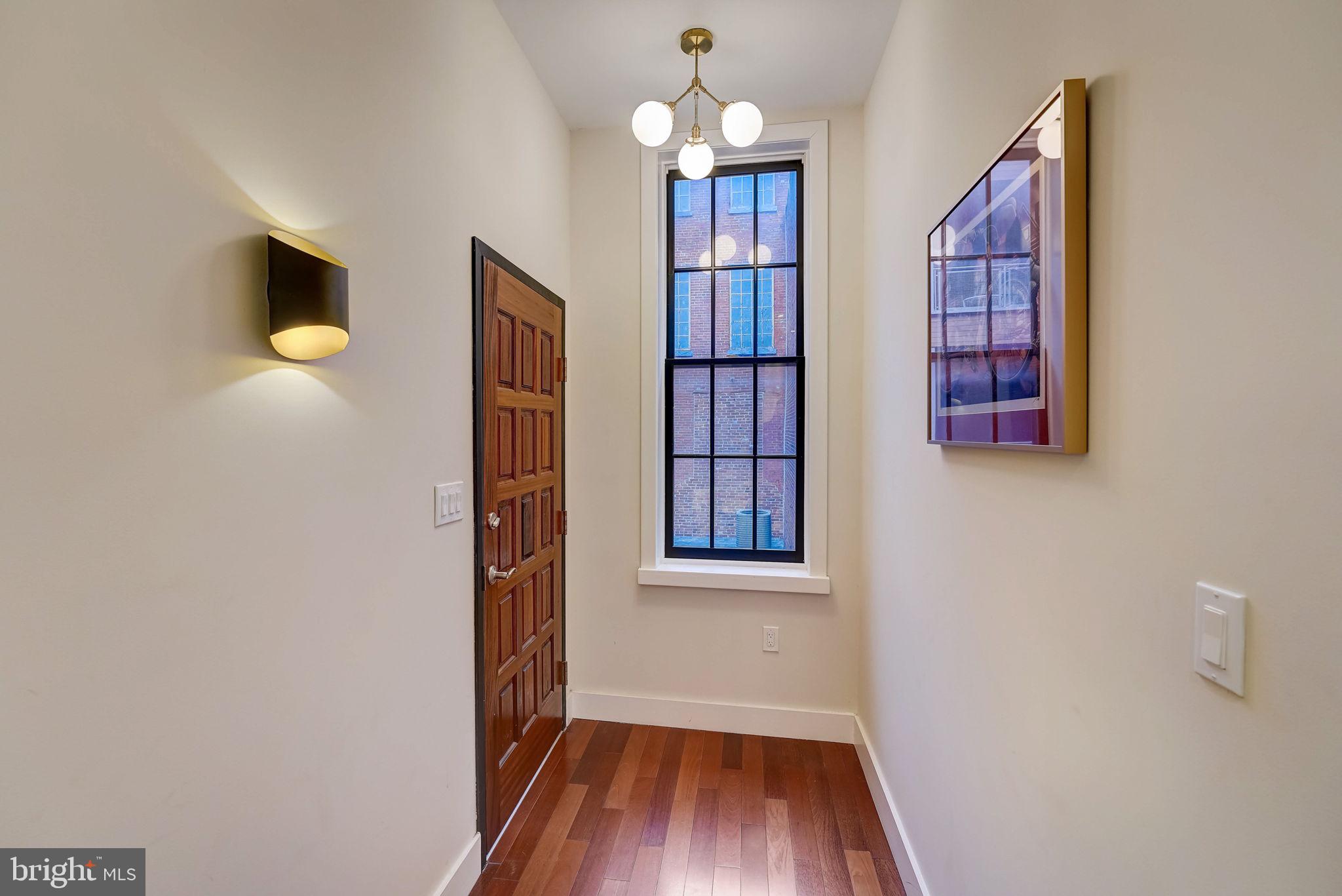 20 S LETITIA STREET 2F