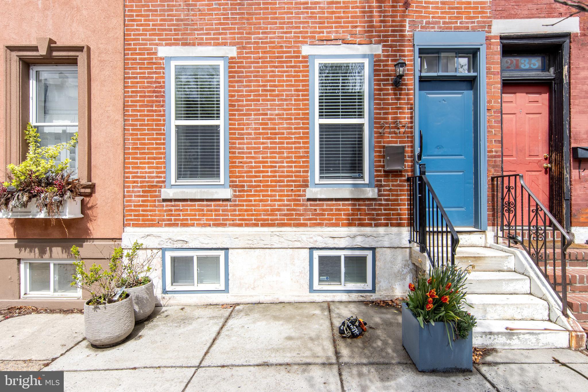2137 CHRISTIAN STREET
