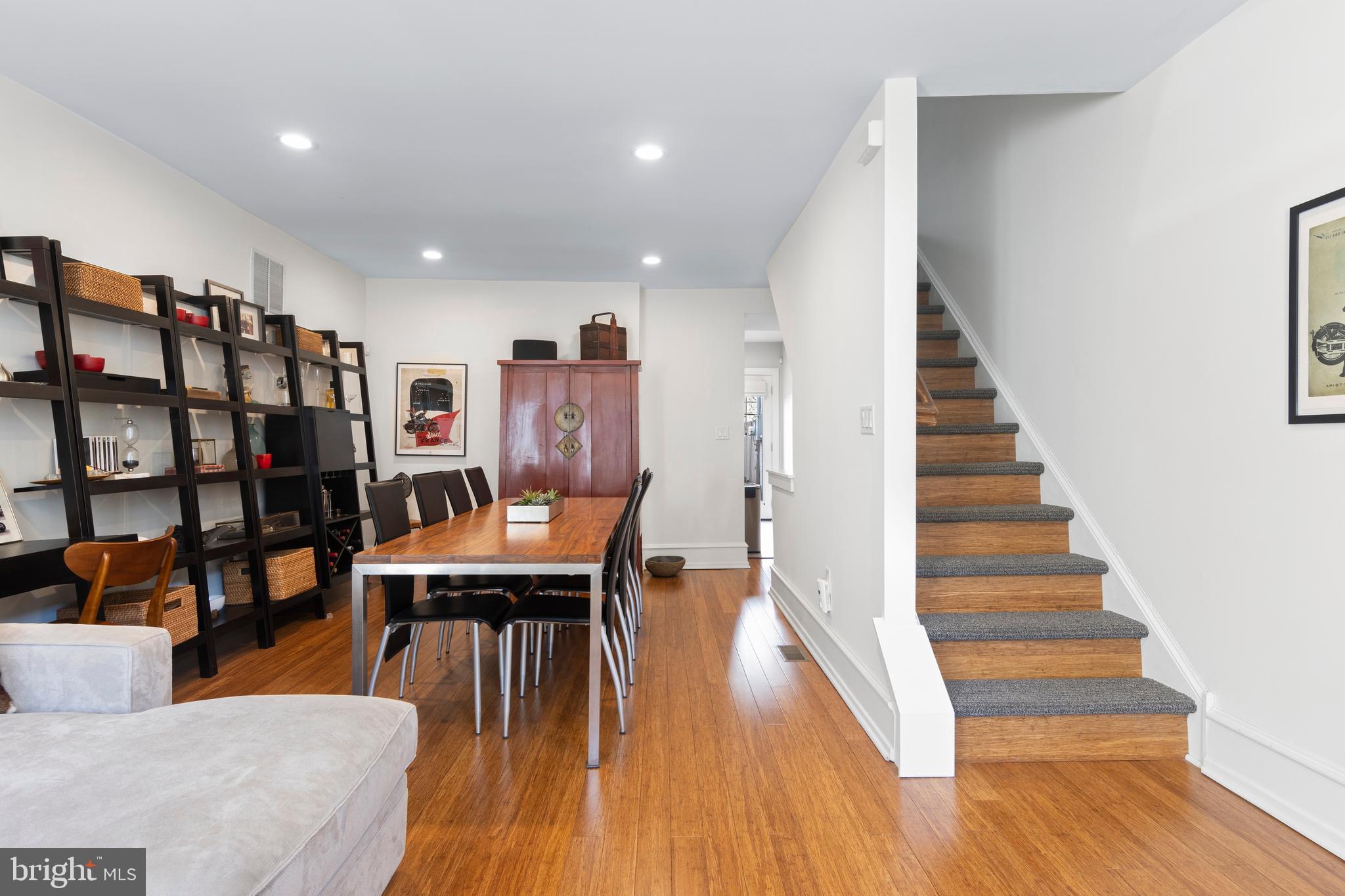 2137 CHRISTIAN STREET