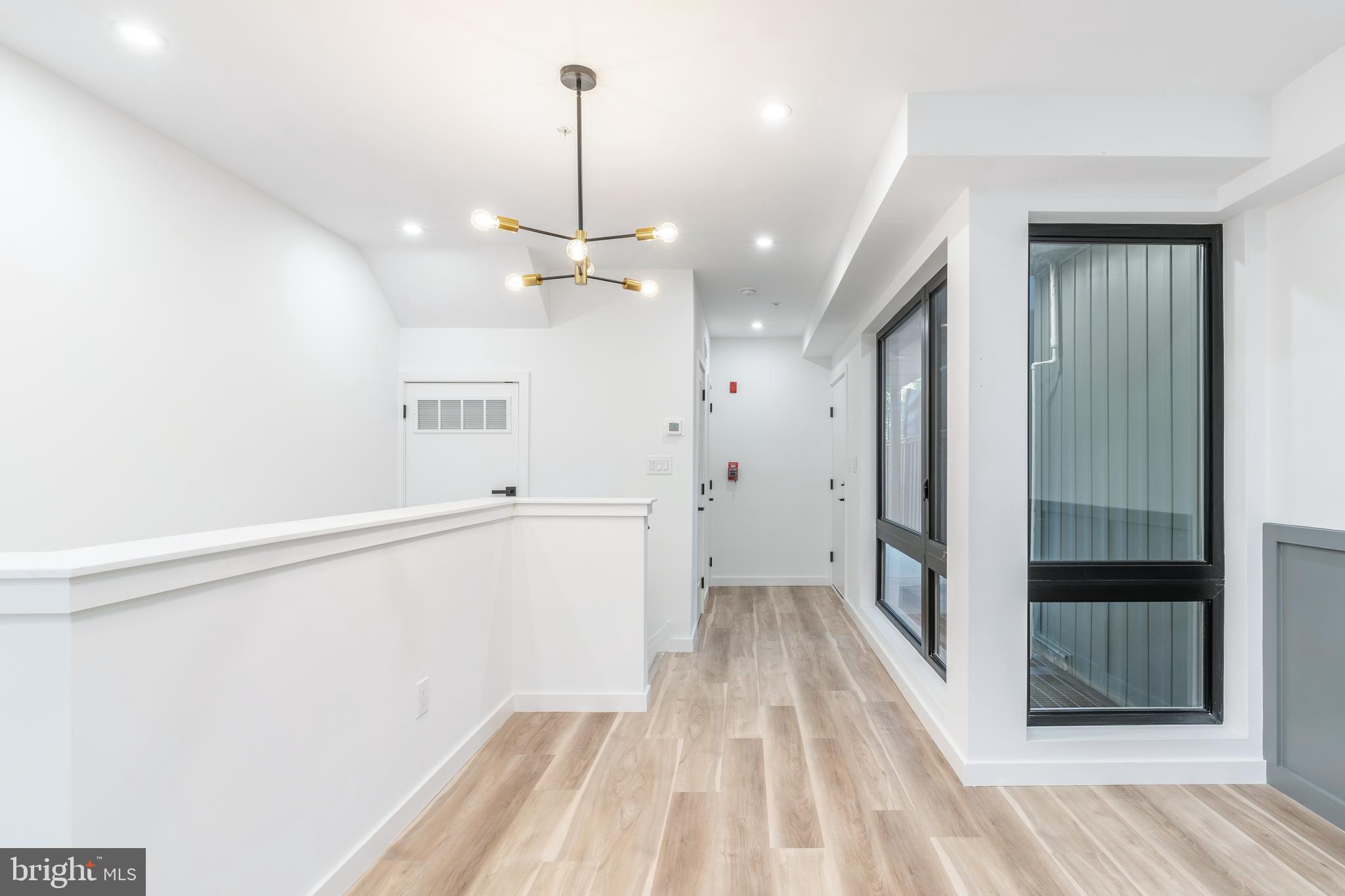 1527 OGDEN STREET A
