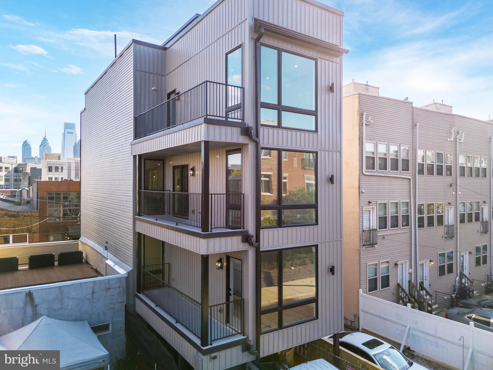 1527 OGDEN STREET A