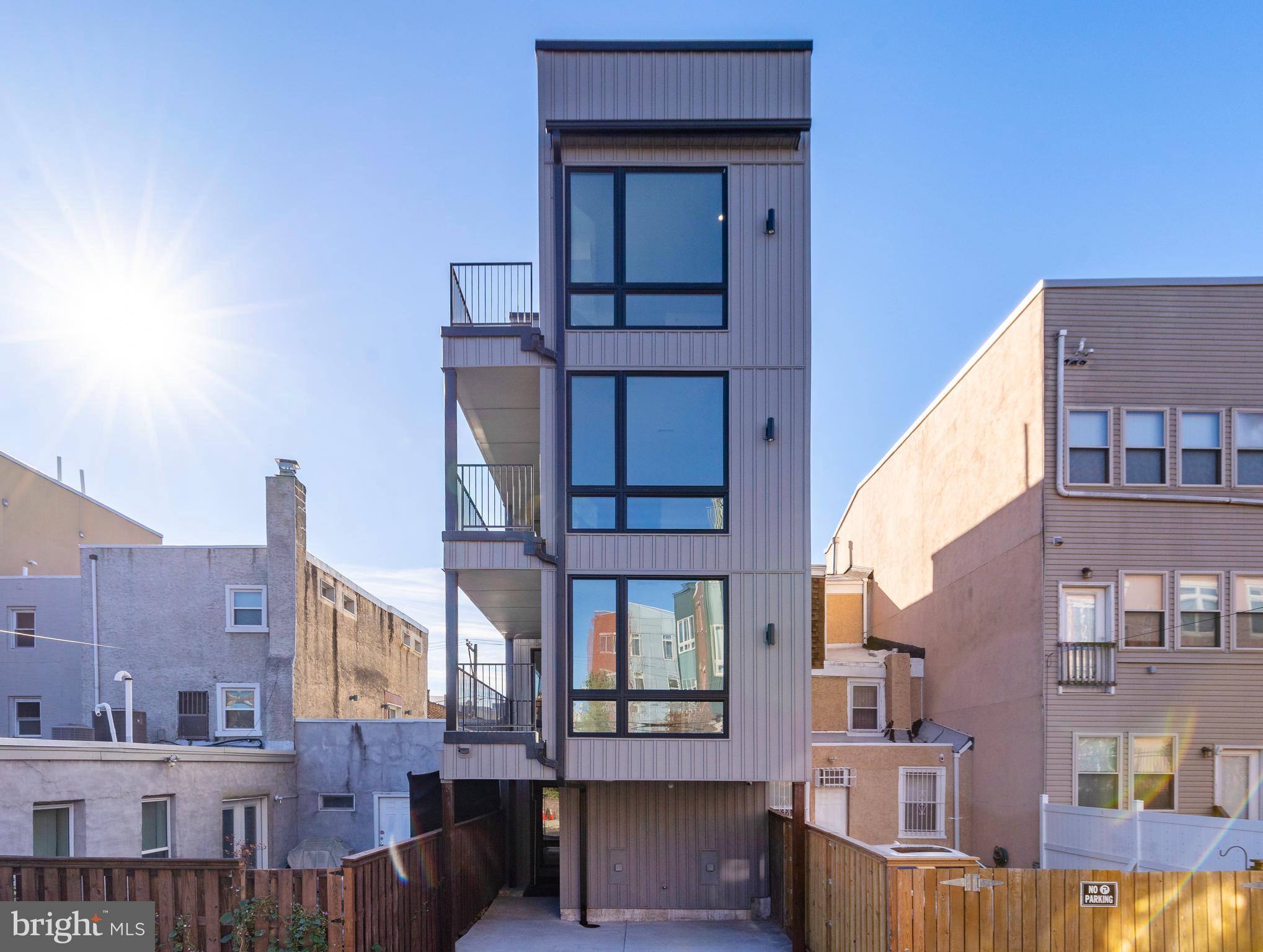 1527 OGDEN STREET A