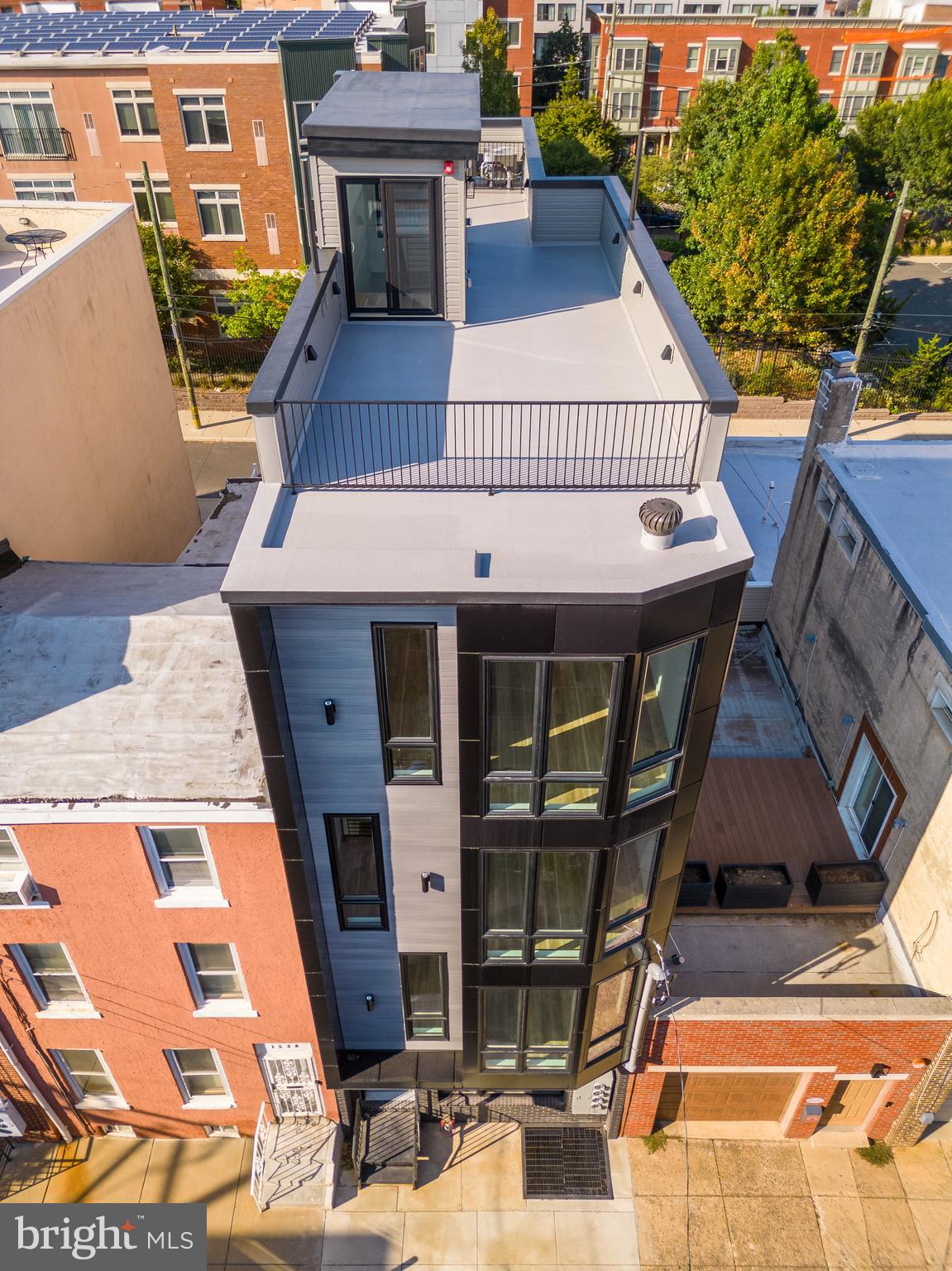 1527 OGDEN STREET C