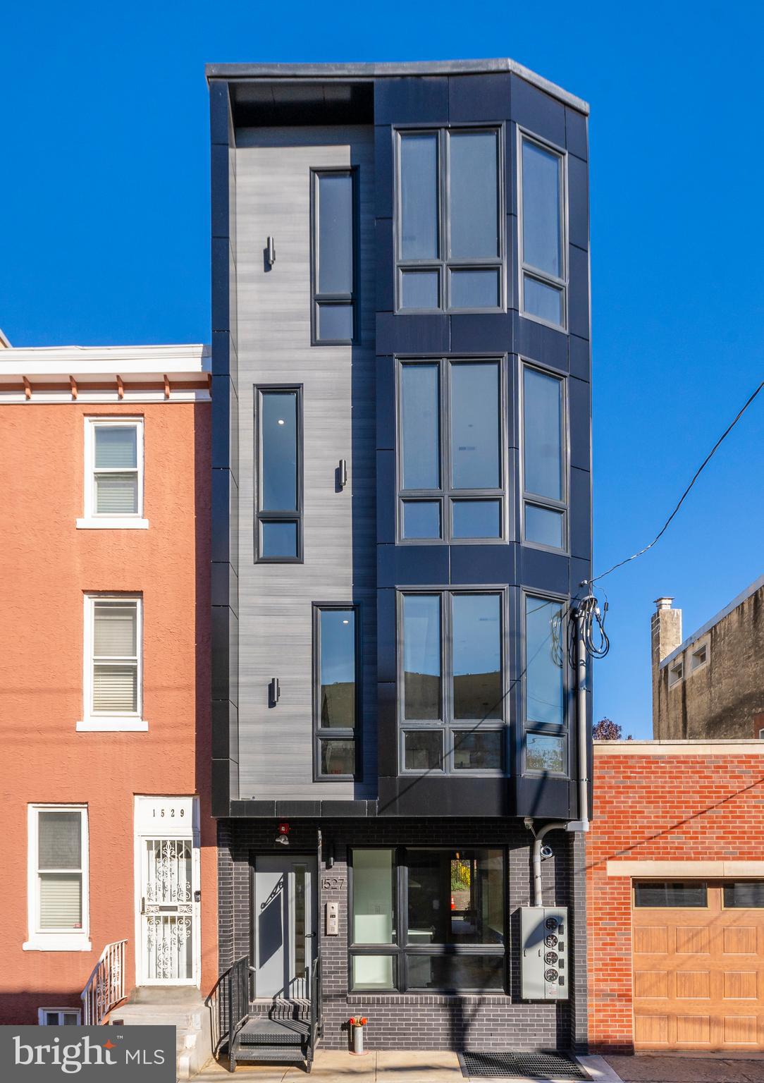 1527 OGDEN STREET C