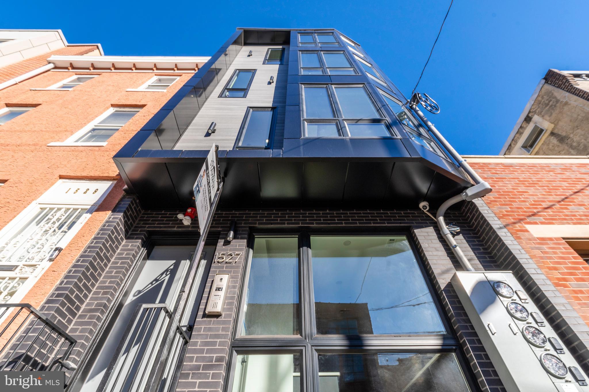 1527 OGDEN STREET C