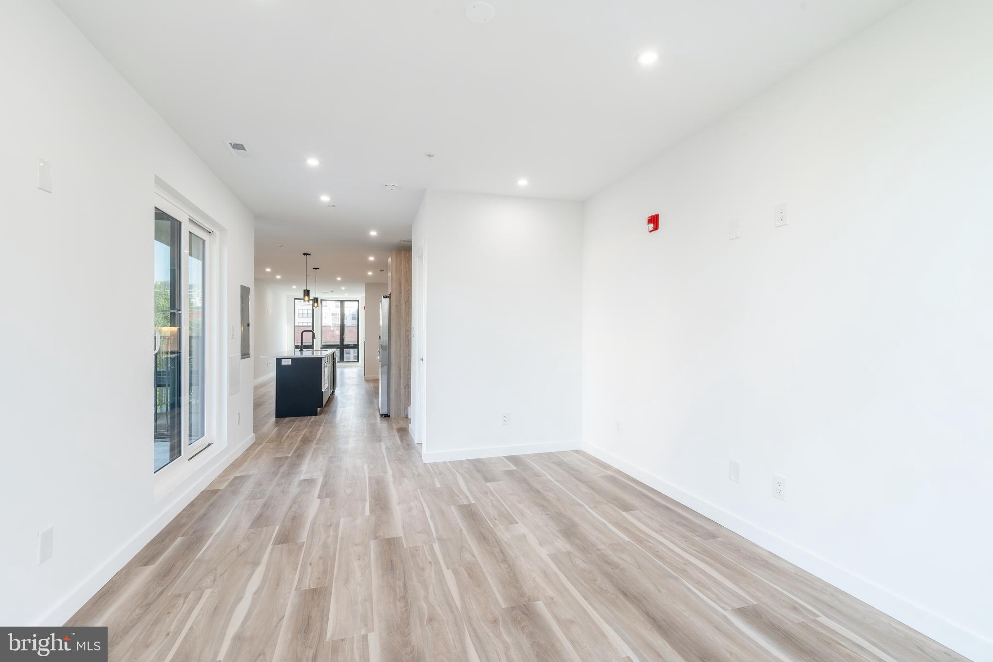 1527 OGDEN STREET C