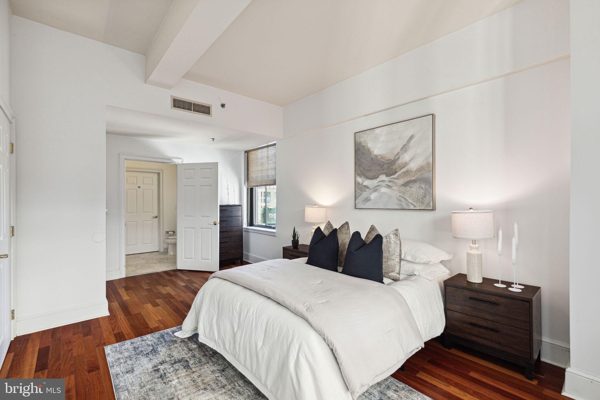 1500 CHESTNUT STREET 14H
