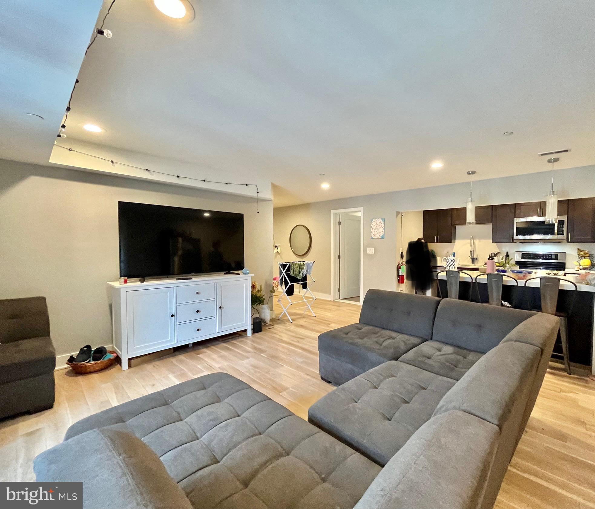 922 N 17TH STREET 26 E