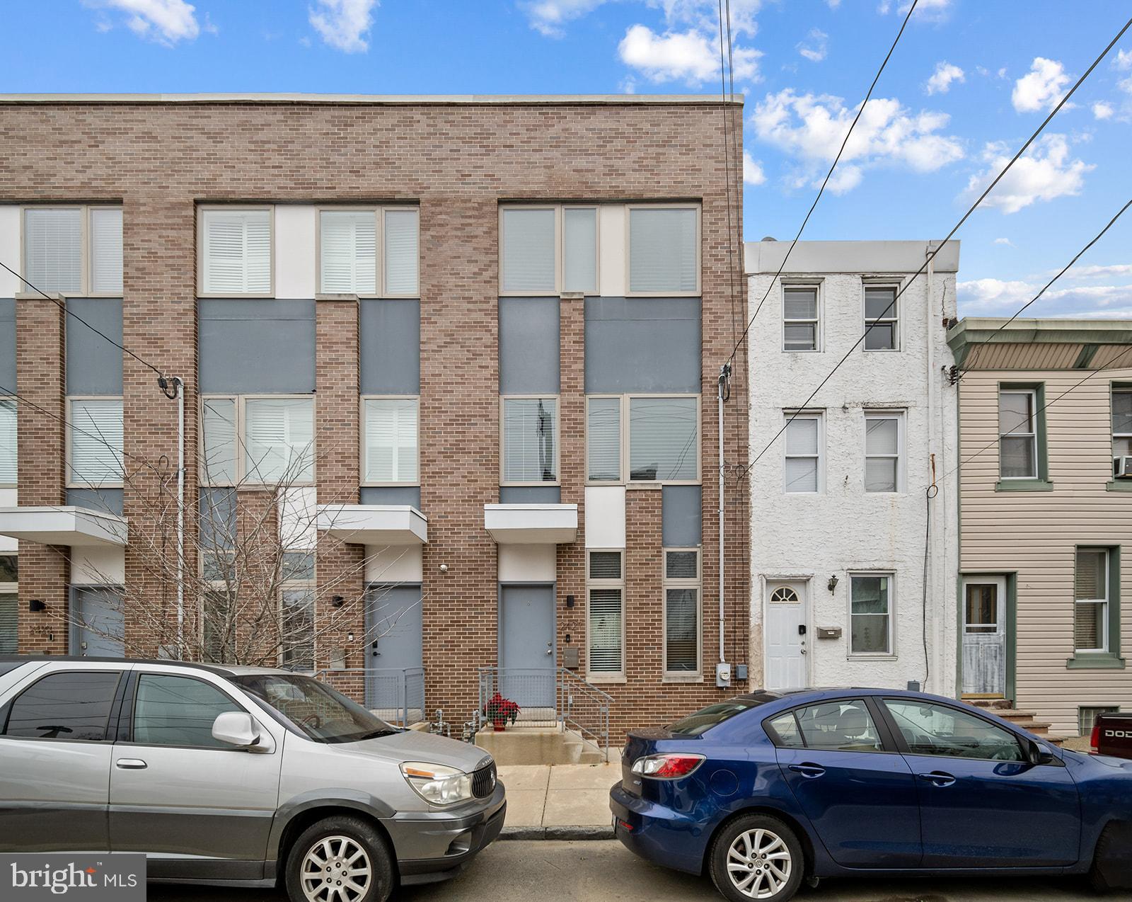 2427 E DAUPHIN STREET