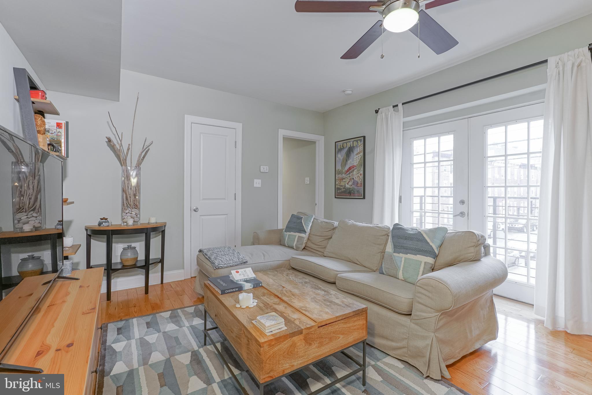 1239 N RANDOLPH STREET 2
