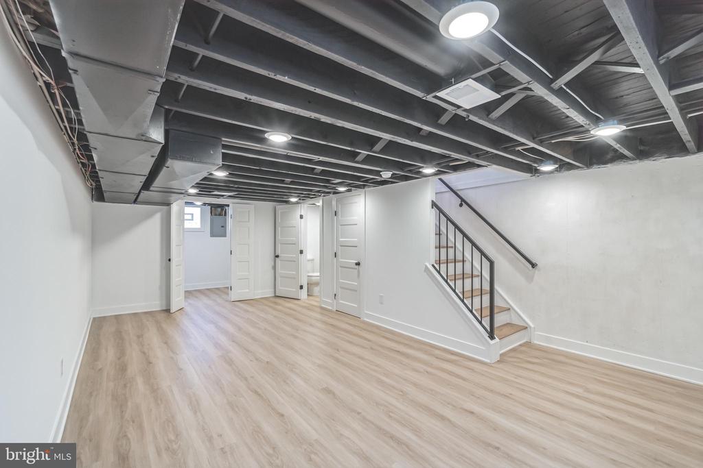 4580 MANAYUNK AVENUE