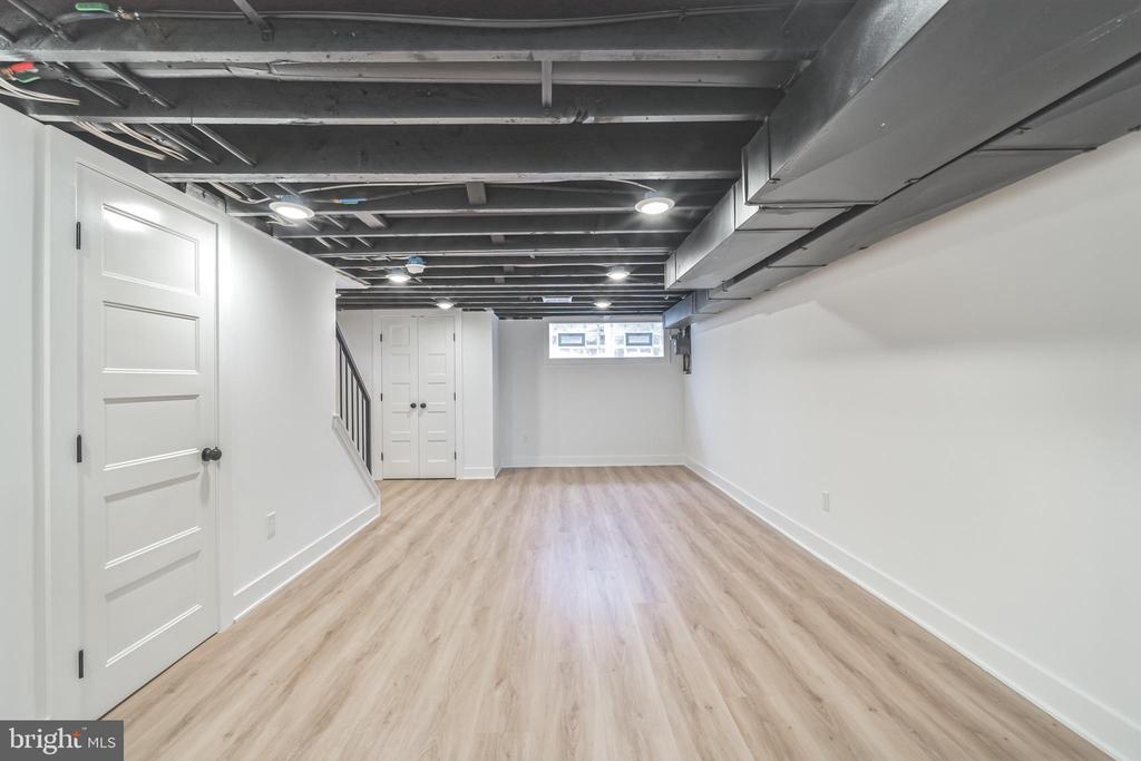 4580 MANAYUNK AVENUE