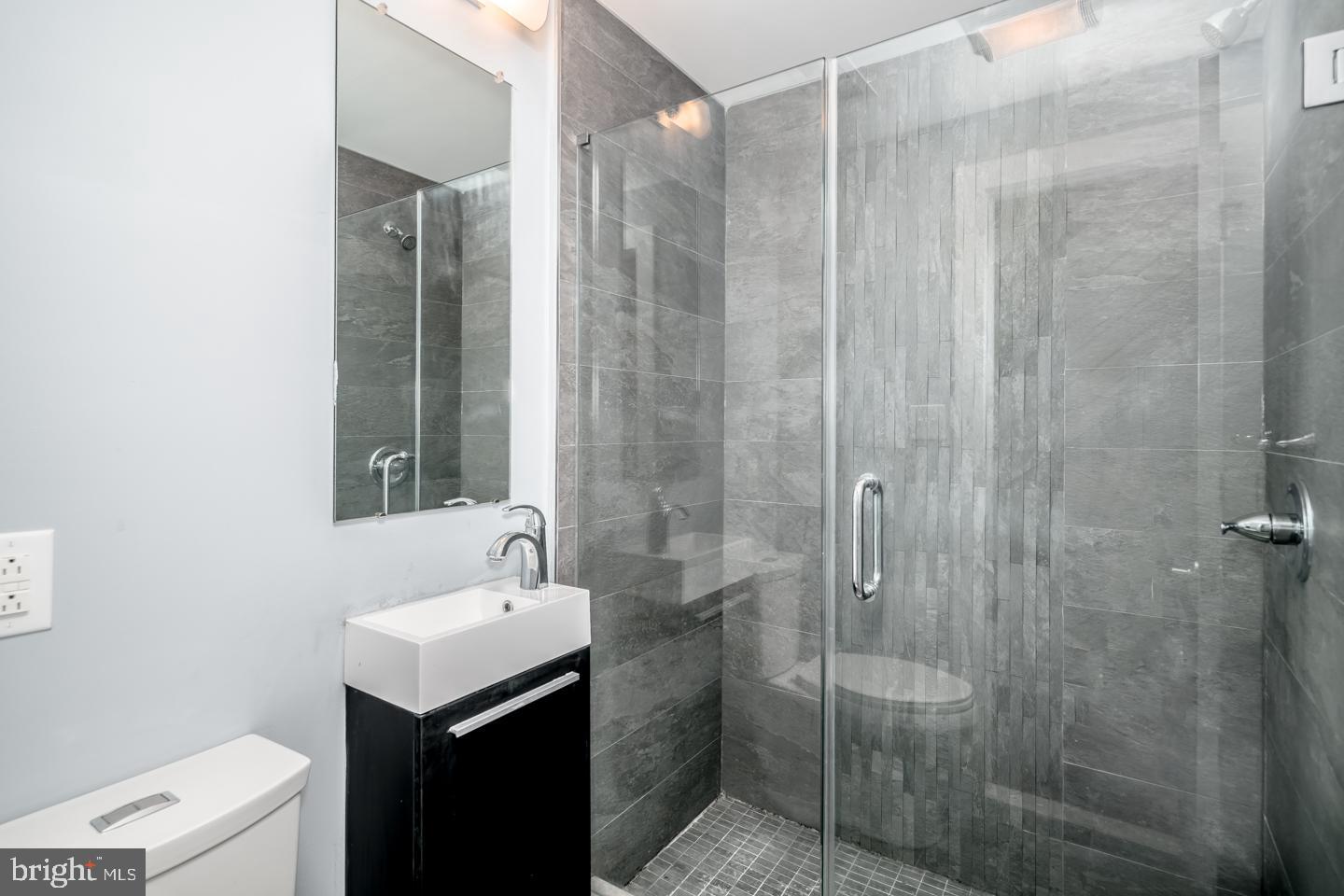 2012 W GIRARD AVENUE UNIT 2B