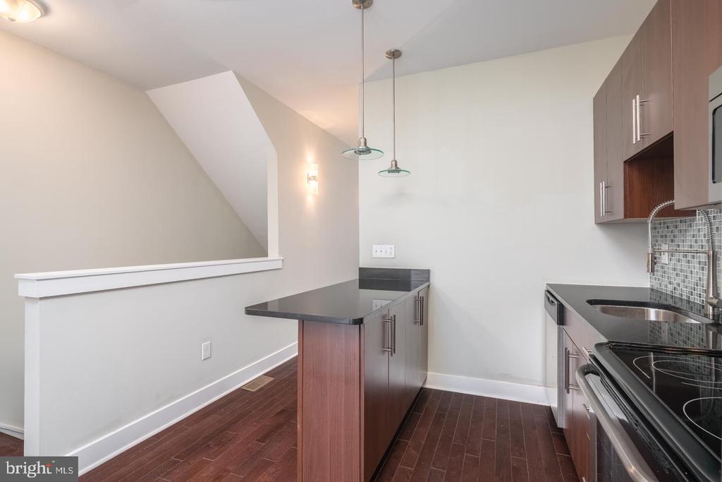 2012 W GIRARD AVENUE UNIT 2B
