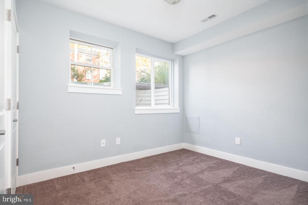 2012 W GIRARD AVENUE UNIT 2B