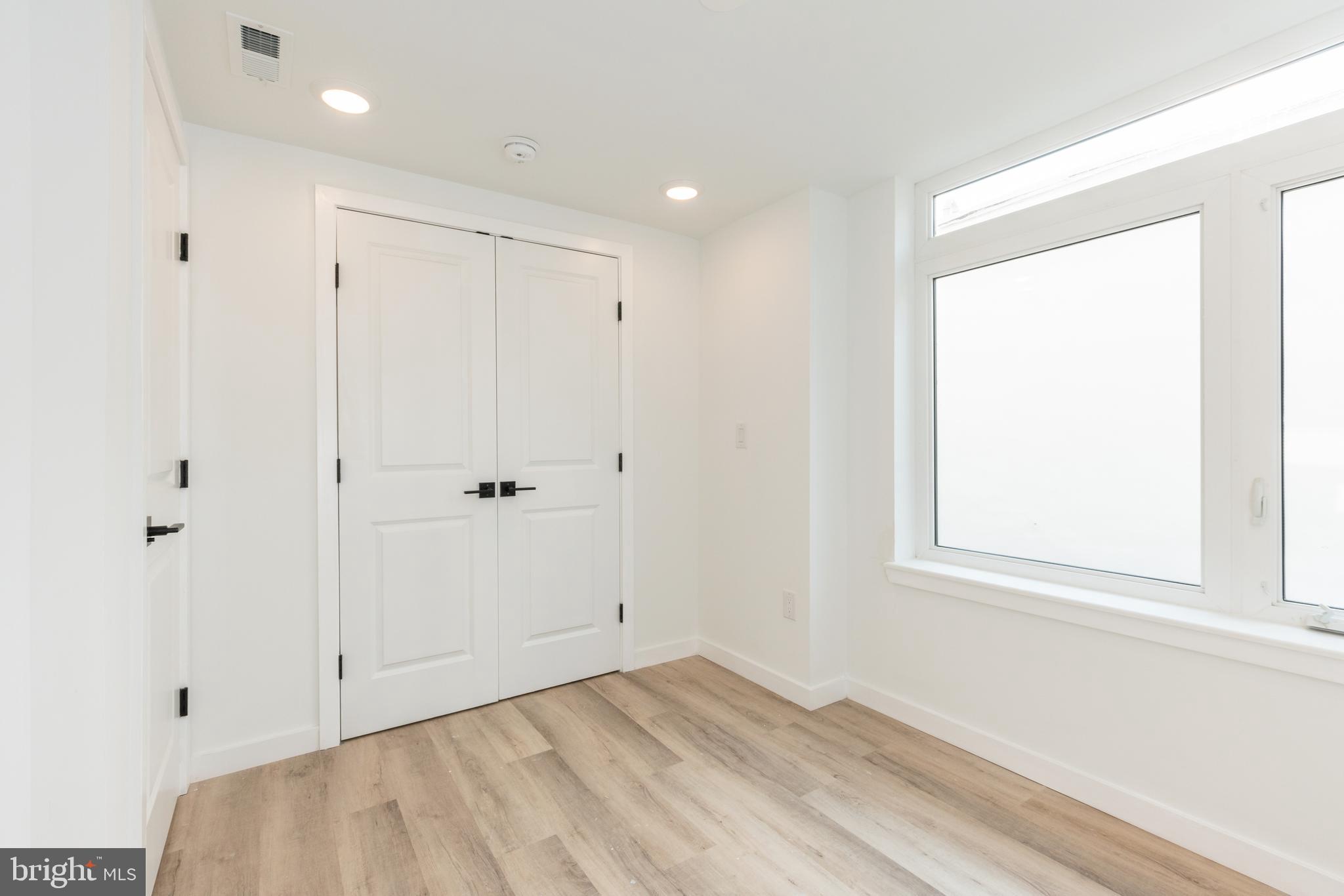 2120 W MASTER STREET 1