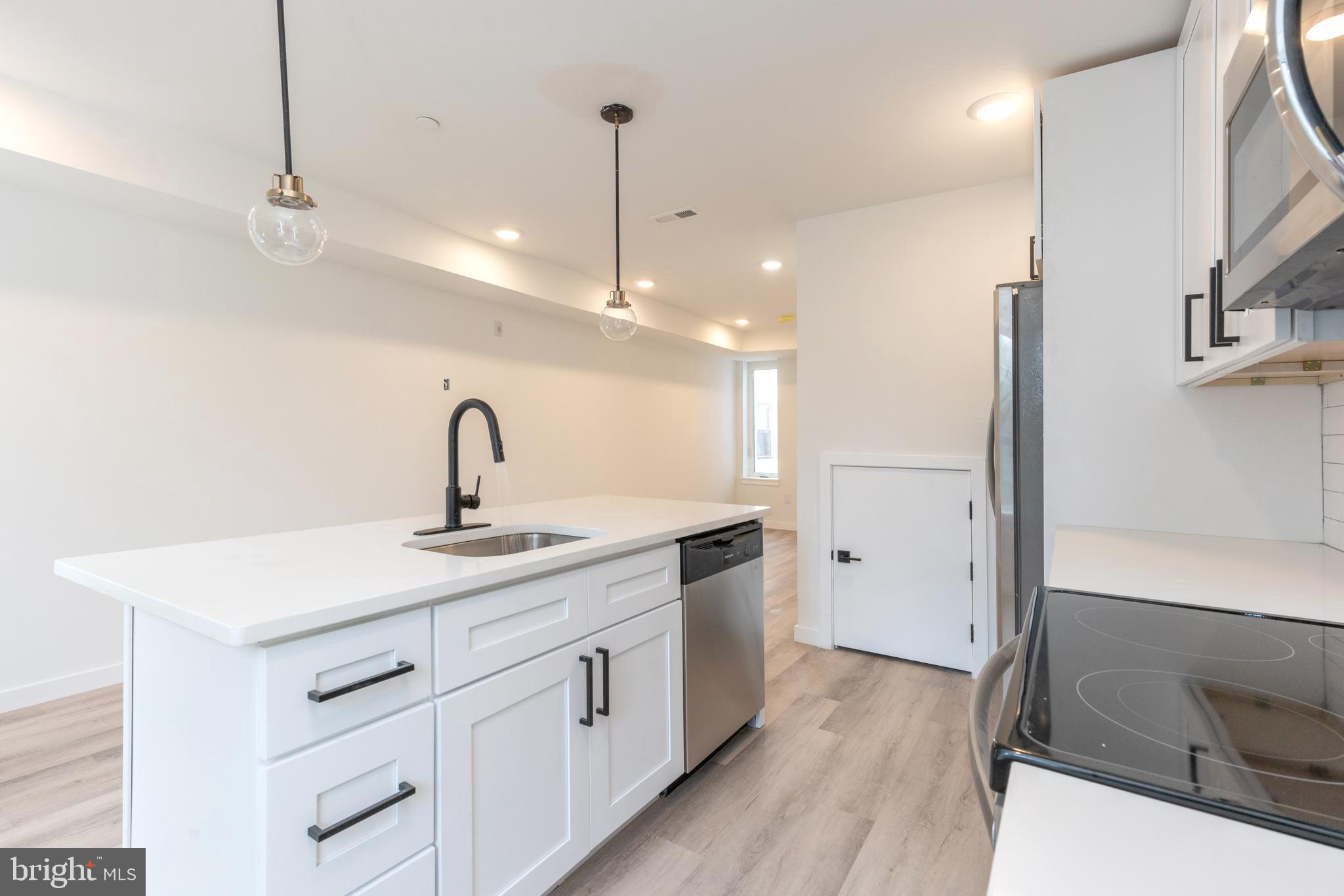 2120 W MASTER STREET 3