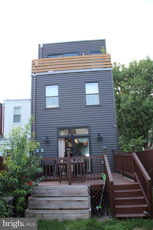 426 W WINONA STREET