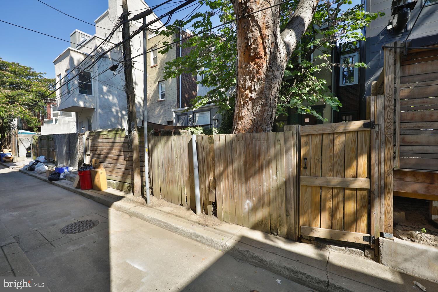 2224 CATHARINE STREET