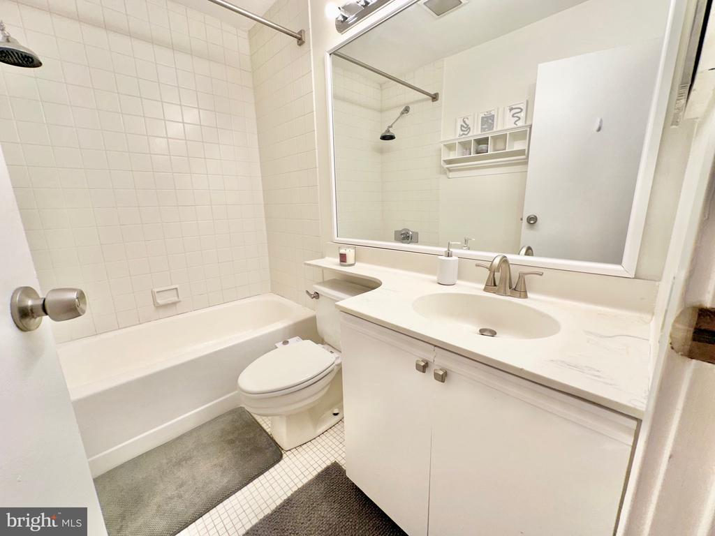 1601 SPRING GARDEN STREET M108