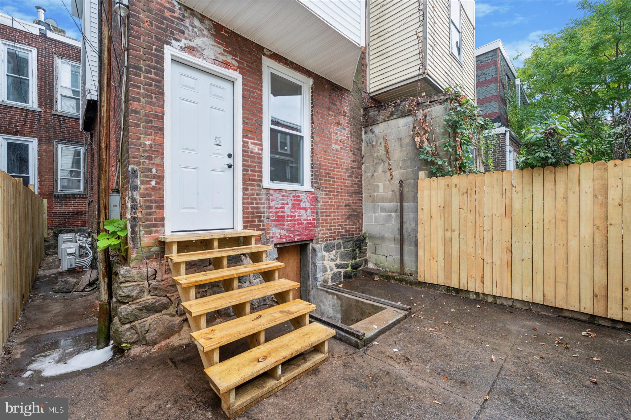 5729 PINE STREET UNIT 1