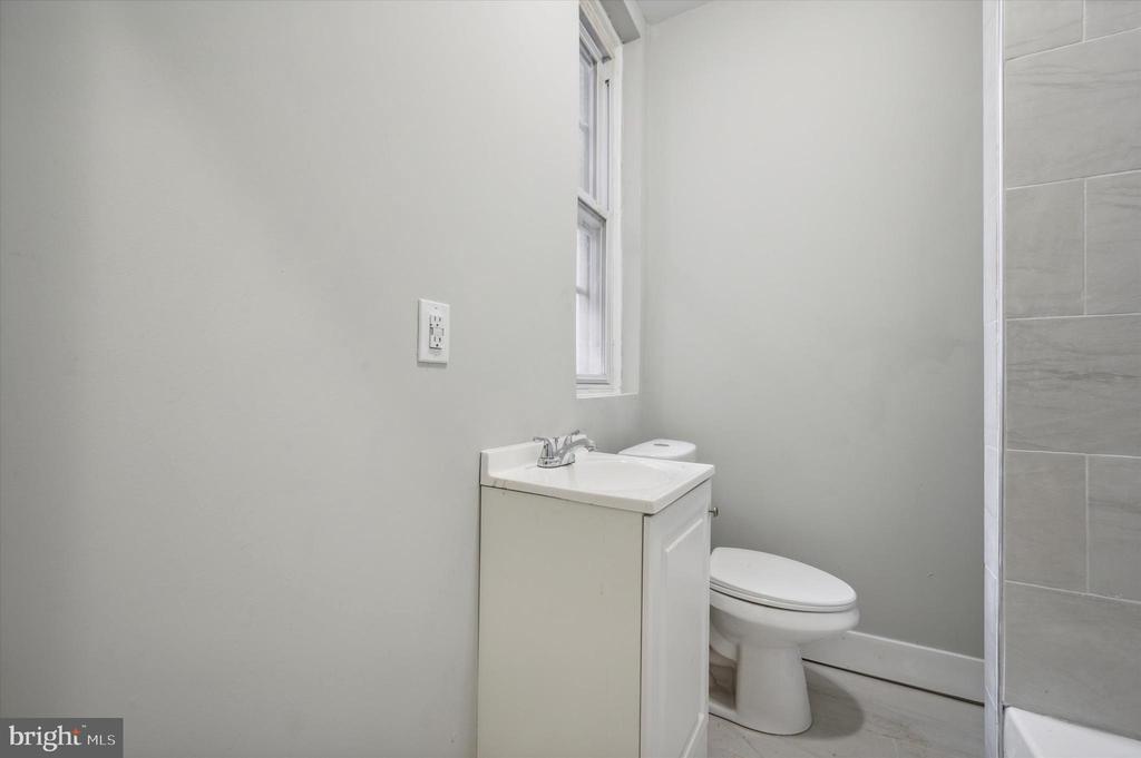 5729 PINE STREET UNIT 1