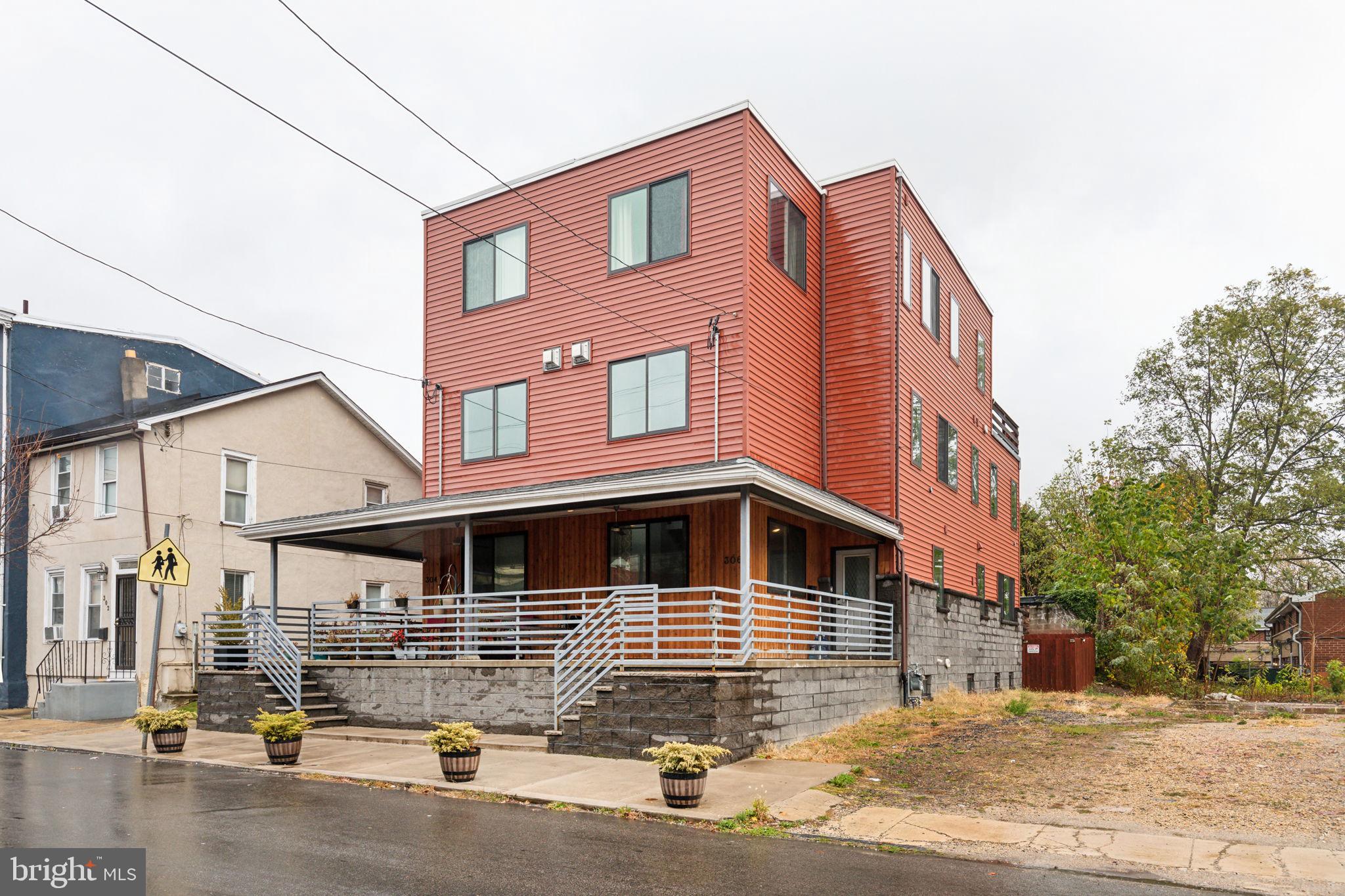 306 W COULTER STREET