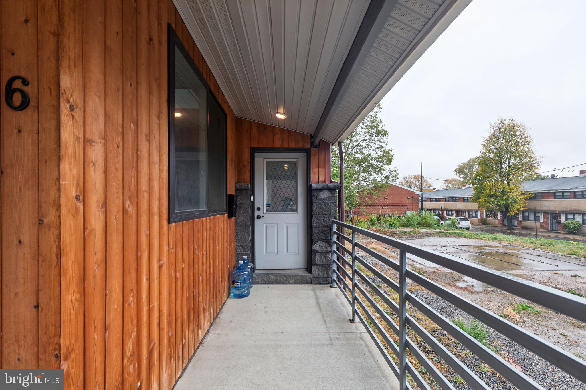306 W COULTER STREET