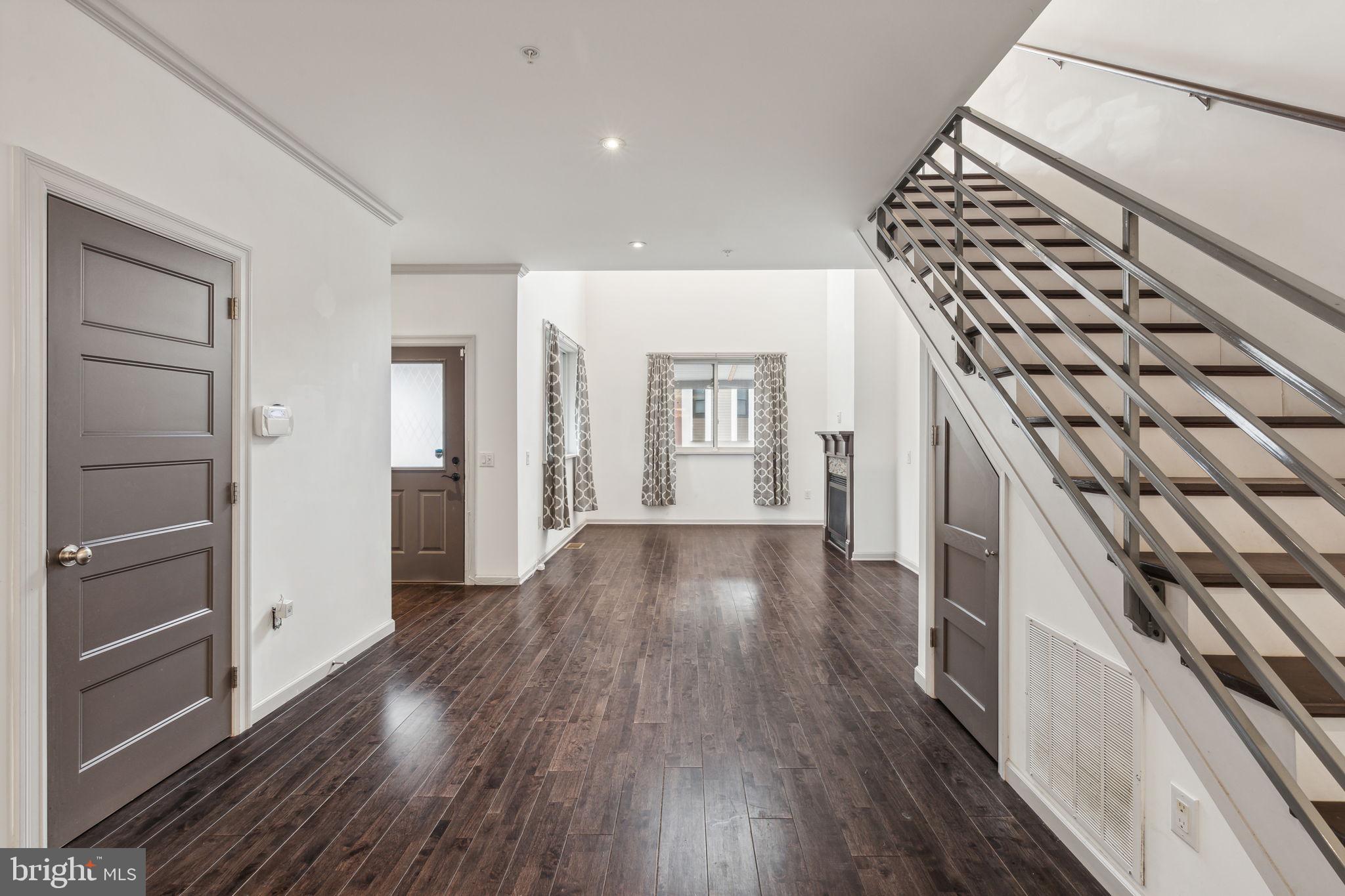 306 W COULTER STREET